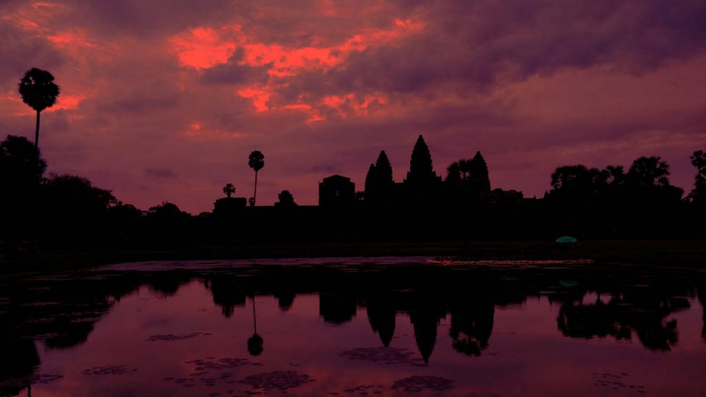 sun rise at angkor