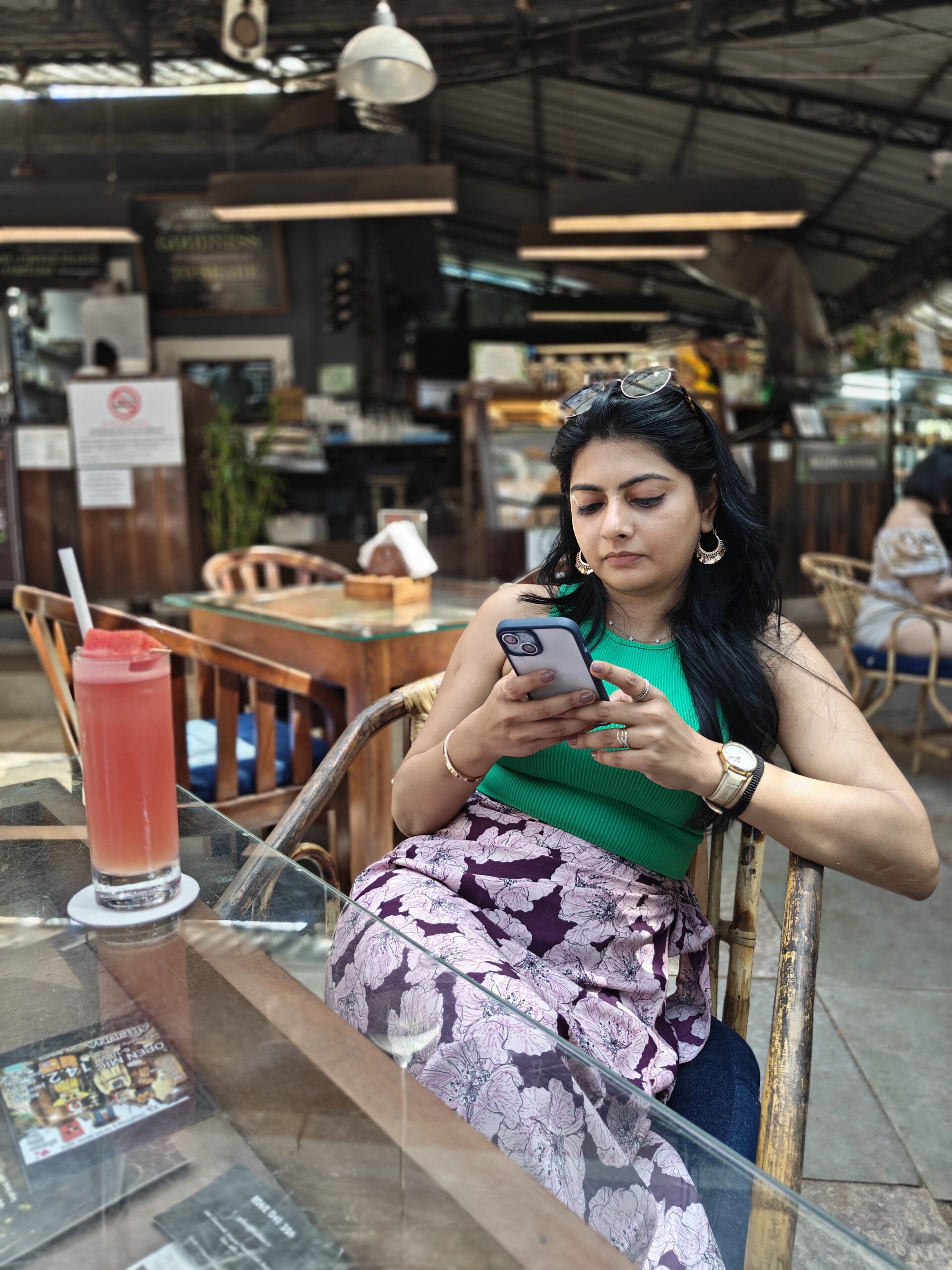 Traveling to Goa, Debolina fiddling with her phone