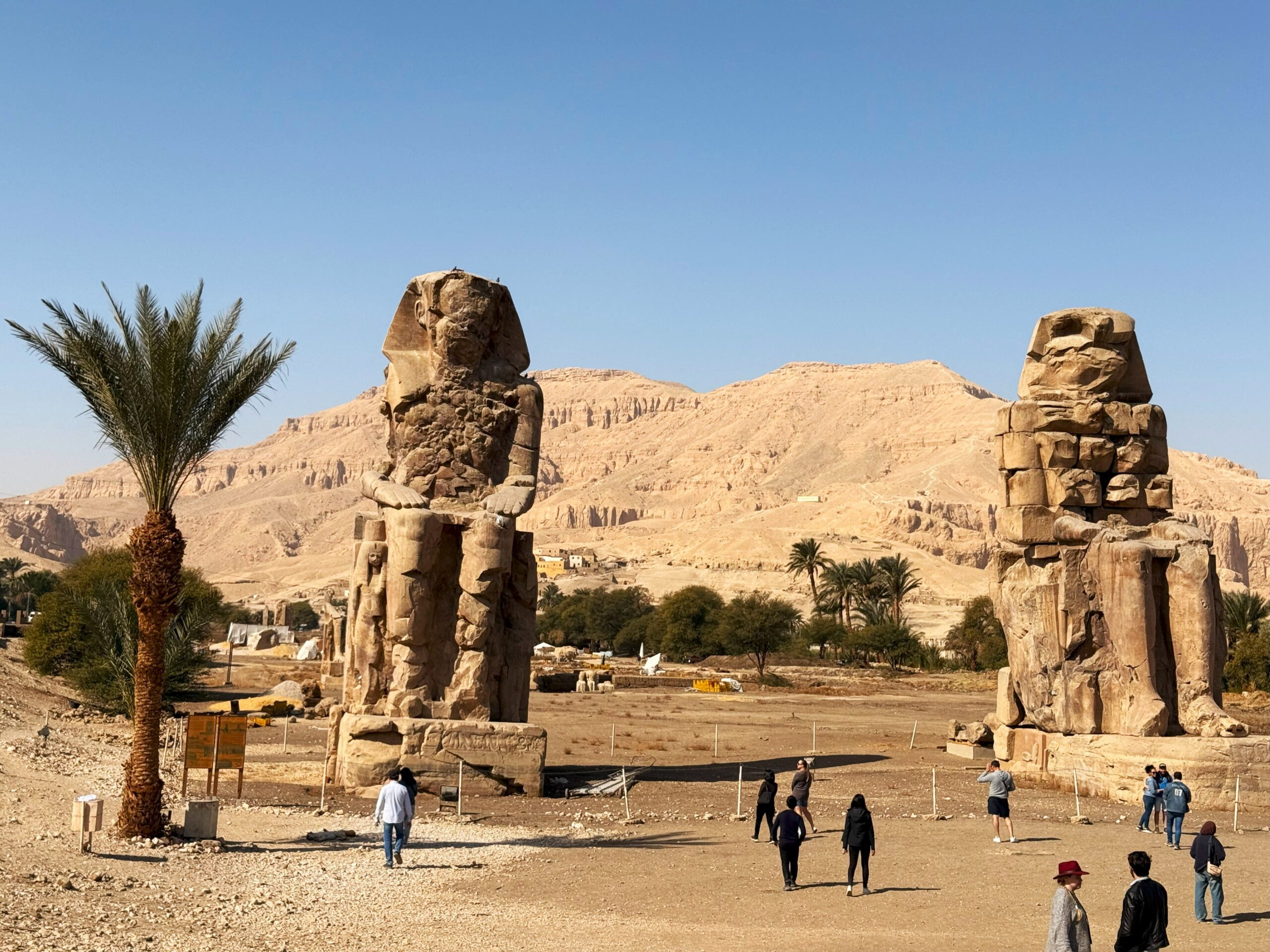 colossi of memnon