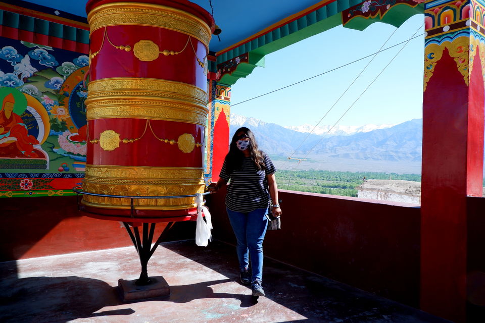 traveling to ladakh riyanka roytellstales