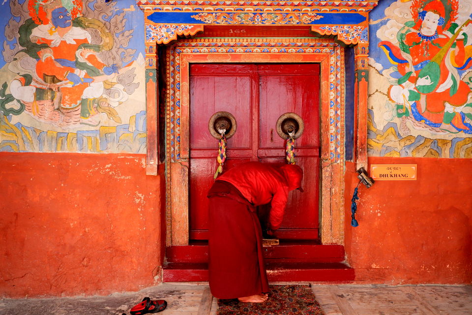 traveling to ladakh, monastery roytellstales