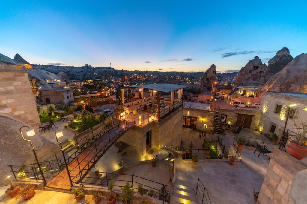 Golden sunsets, prime location, and a relaxed atmosphere